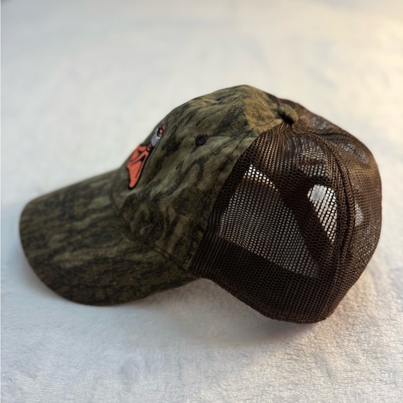 Fort Thompson MossyOak Bottomlands Hat w/a Vibrant Duck Foot & Band Embroidered - Picture 2 of 7